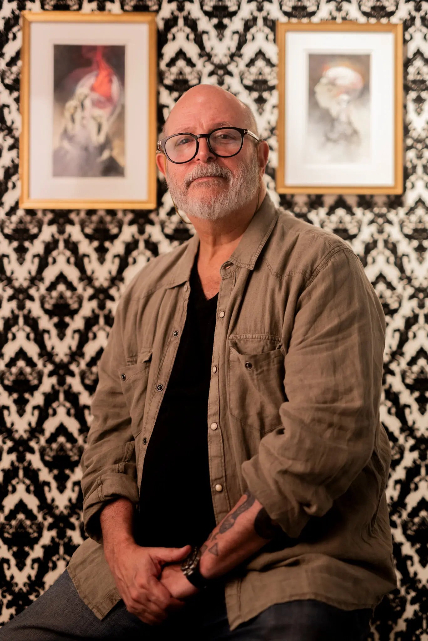 portrait mike mignola